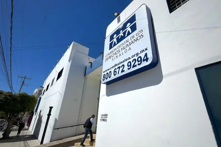 El organismo estatal se ubica en rango medio de presupuesto y destaca en capacitación.