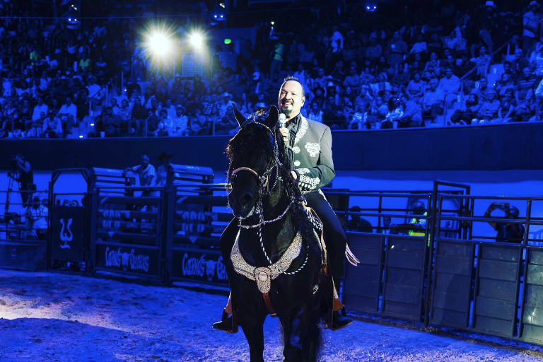 Menosprecia de nuevo Pepe Aguilar a los corridos tumbados