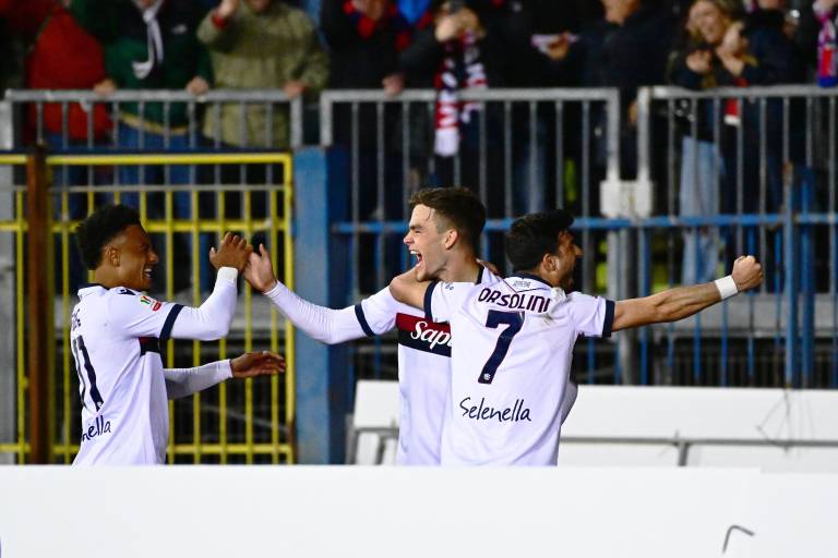 El Bolonia despierta del sueño al Empoli y pone pie y medio en la final de Copa