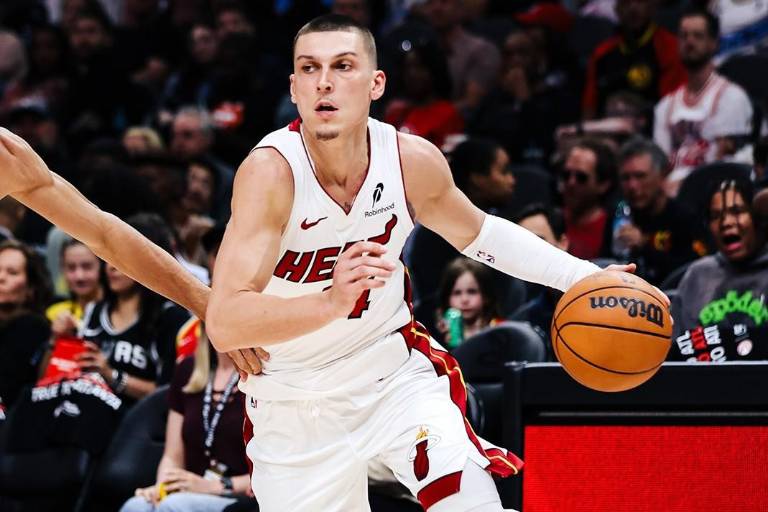 Tyler Herro lidera al Miami Heat hacia los playoffs de la NBA