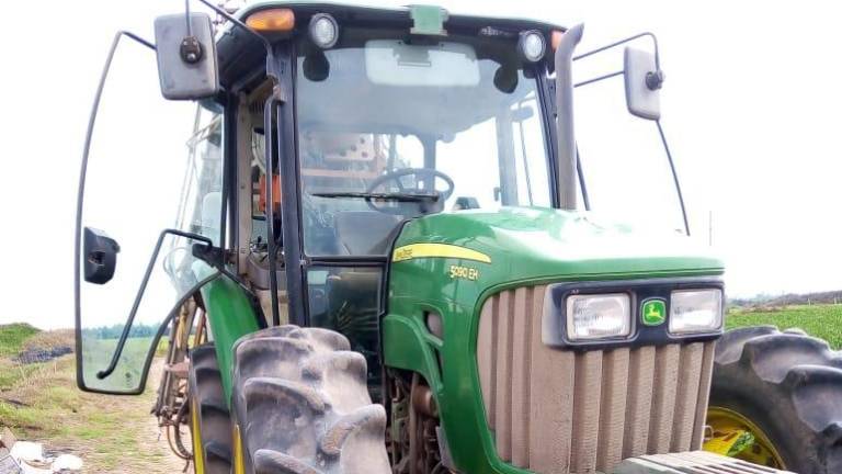 Dos tractores fueron robados de una parcela en Palmito del Verde, en Escuinapa.