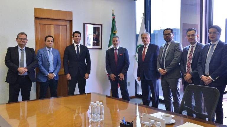 Inversionistas de la planta de amoniaco en Topolobampo firman acuerdo con la CFE.