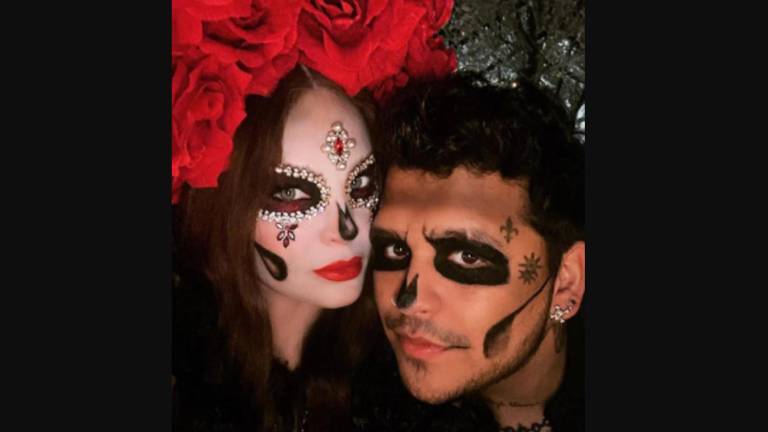 Christian Nodal y Belinda sorprenden con maquillaje de catrín en el festejo de Cristy Nodal