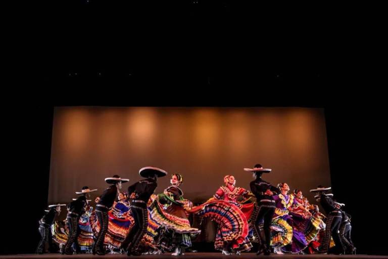 Habrá literatura, danza folclórica y teatro sonorense, este lunes en el Festival