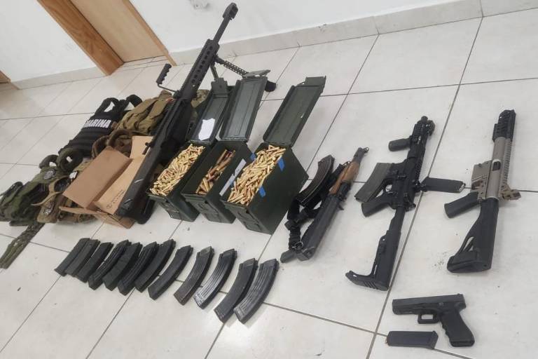 Enfrentamiento en La Conquista deja un policía muerto, un detenido herido y arsenal asegurado en Culiacán: SSPE