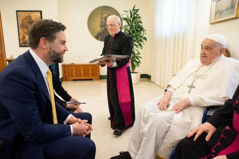Papa Francisco se reúne con JD Vance durante unos minutos en el Vaticano