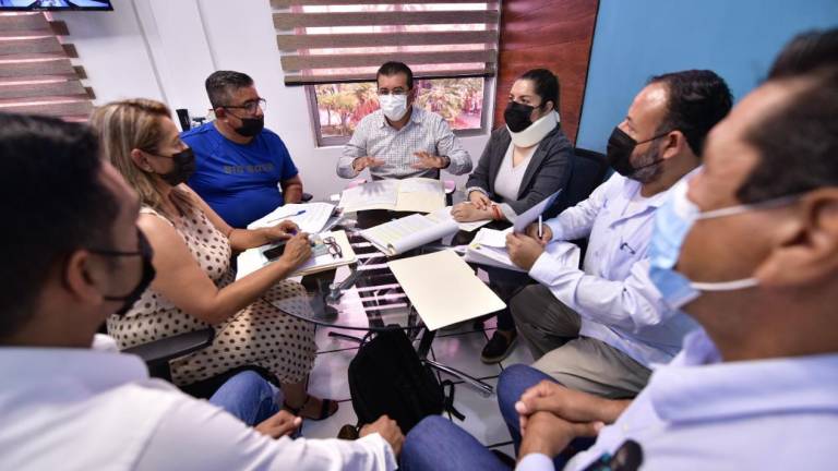 Gobierno de Mazatlán instala mesa de trabajo con agentes jubilados y viudas de policías