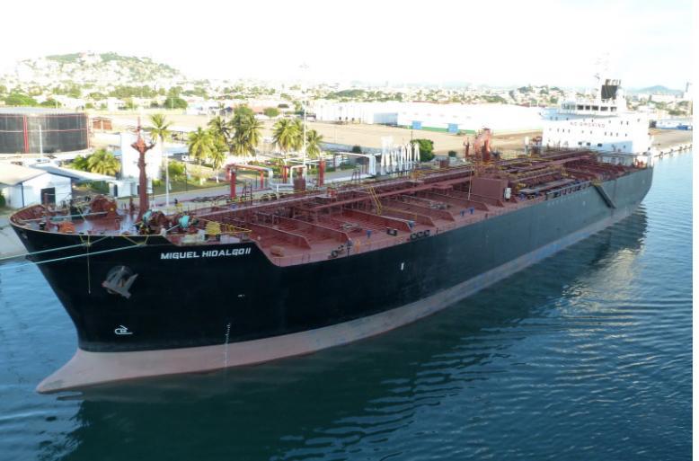 $!El buque tanque “Miguel Hidalgo II”, es la colección del Cap. Alt. Edgar Vladimir Moreno Castañeda.