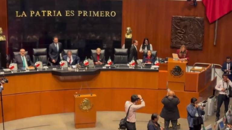 Este martes se formalizó la salida de Enrique Inzunza Cázarez de la bancada de Morena en el Senado.