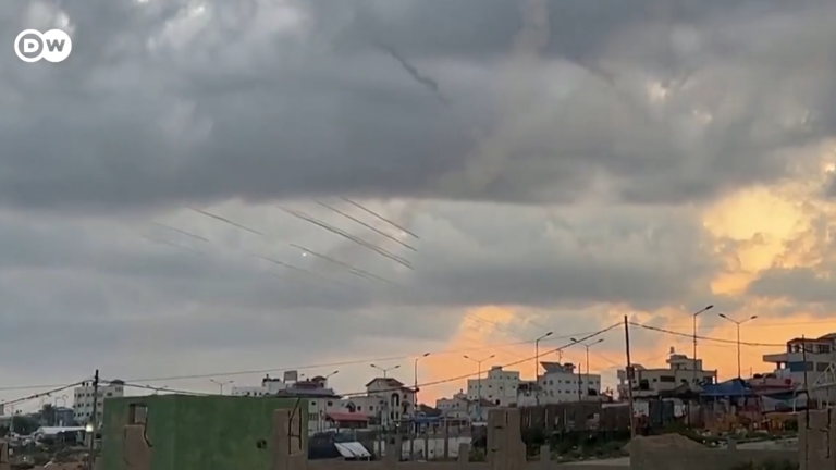 Misiles lanzados en la zona de Israel y la Franja de Gaza después del ataque del grupo Hamas de Palestina.