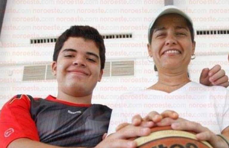 Duelo madre-hijo al abrir Piratas Basketball temporada en casa