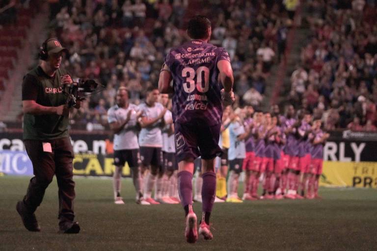Xolos derrota a Cruz Azul en la despedida de Chuy Corona