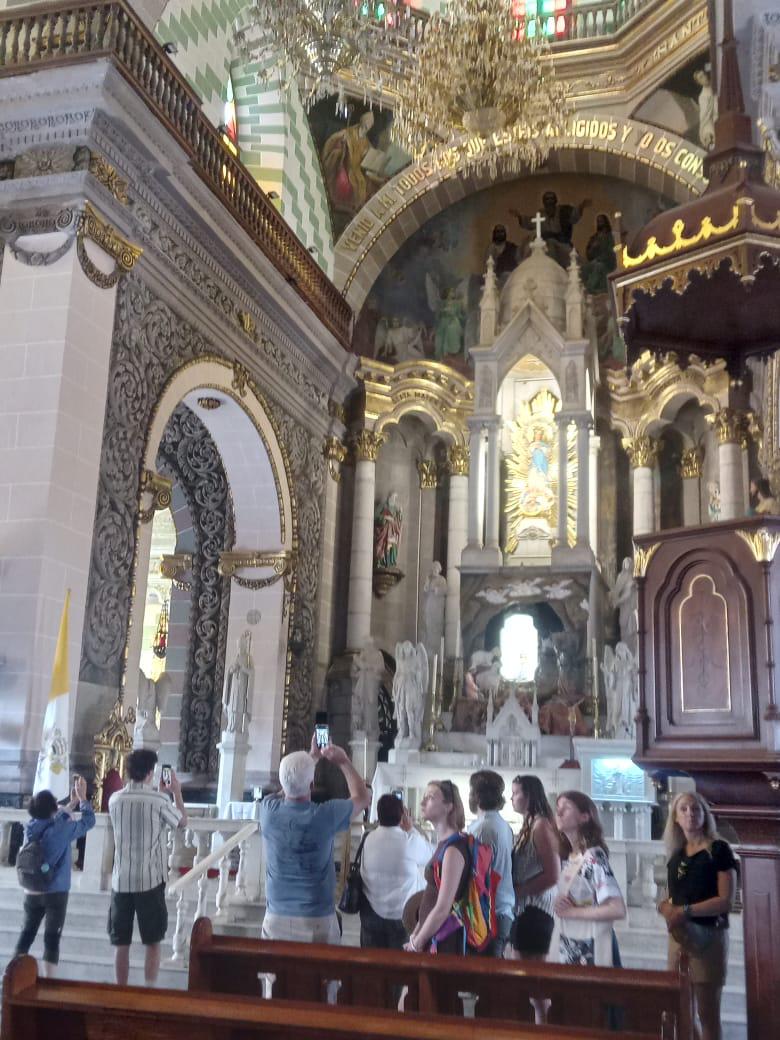 $!Llega crucero turístico con 5 mil 463 personas en total este martes a Mazatlán