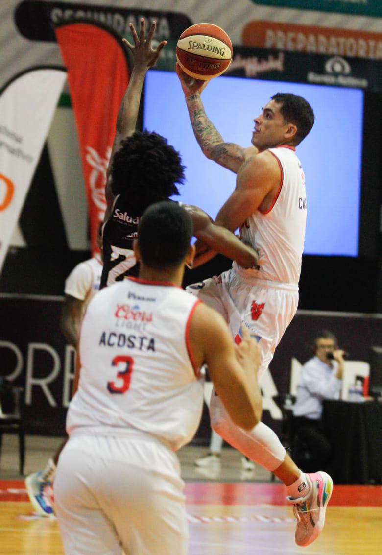 $!Caballeros de Culiacán corta su mala racha a costa de Venados Basketball