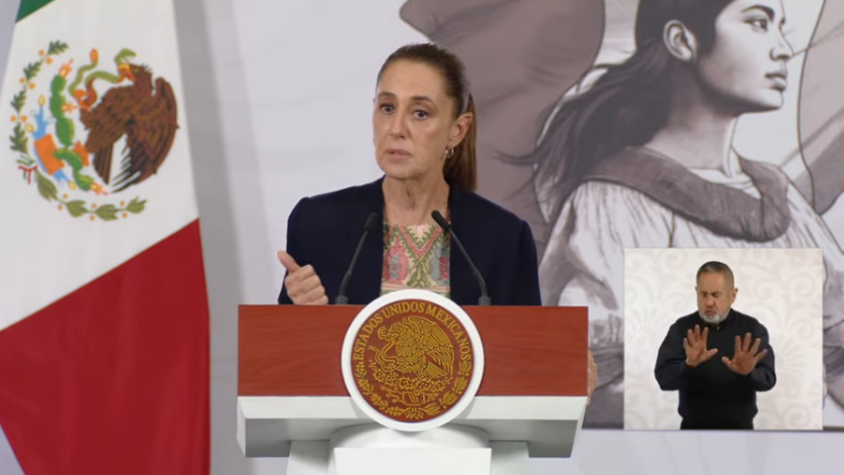 La Presidenta de México Claudia Sheinbaum Pardo afirmó que los libros de texto gratuitos no son un patrimonio personal.