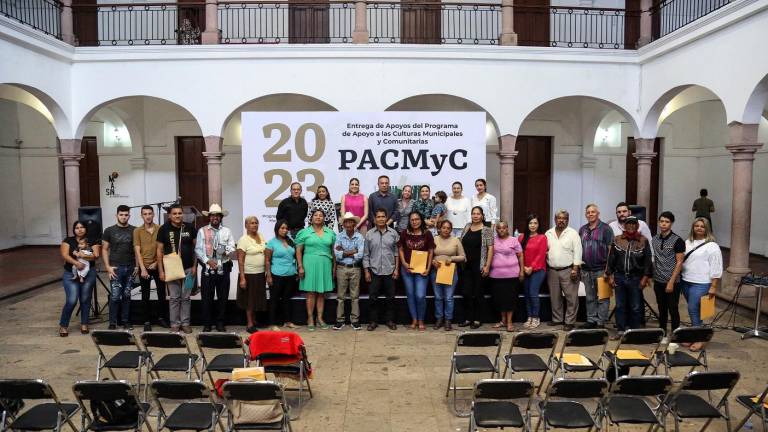 Los 30 proyectos seleccionados dentro del Programa de Acciones Culturales Multilingües y Comunitarias, recibieron los apoyos que van desde 20 mil hasta casi 100 mil pesos.