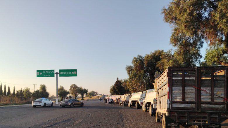 $!Transportistas inician jornada de bloqueos; ‘todos los días somos víctimas de la violencia, exigimos seguridad’, dicen