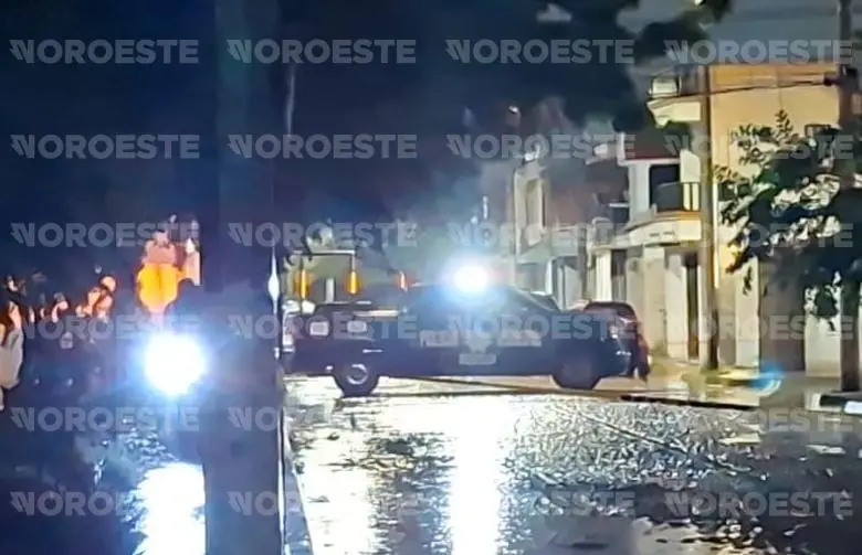 $!Arrojan de vehículo en movimiento a hombre herido de bala en Valle Dorado, en Mazatlán