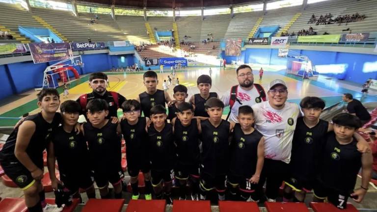 Uno de los equipos de futbol infantil que regresaron a México tras el sismo ocurrido en Colombia el 10 de agosto.