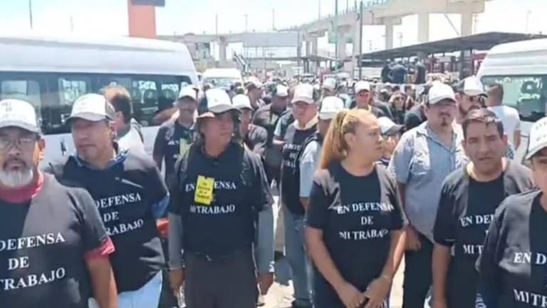 Los grupos de autodefensas piden a las autoridades que pongan un freno a la delincuencia en el Estado de México.