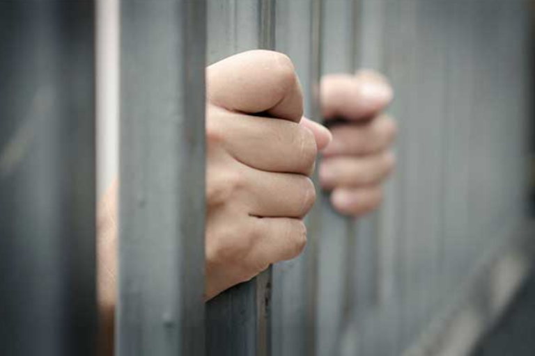 Sentencian a dos mexicanos en EU por lavado de dinero para cárteles