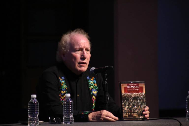 Abre Enrique Diemecke la ventana a la gran música