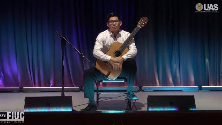 Luis Quintero presenta concierto virtual de guitarra.