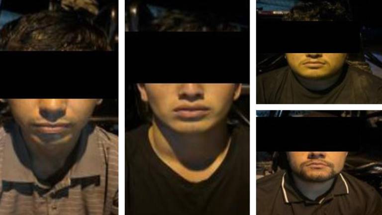 Los detenidos portaban armas, droga y chalecos tácticos al momento de su captura en Navolato.