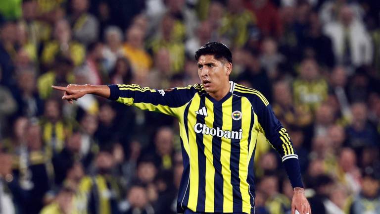 El mexicano fue clave en la contención y se consolidó como líder en el mediocampo.