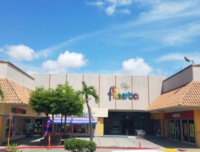 $!Activan bolsa de $60 millones en créditos para locatarios afectados por incendio en plaza de Los Mochis