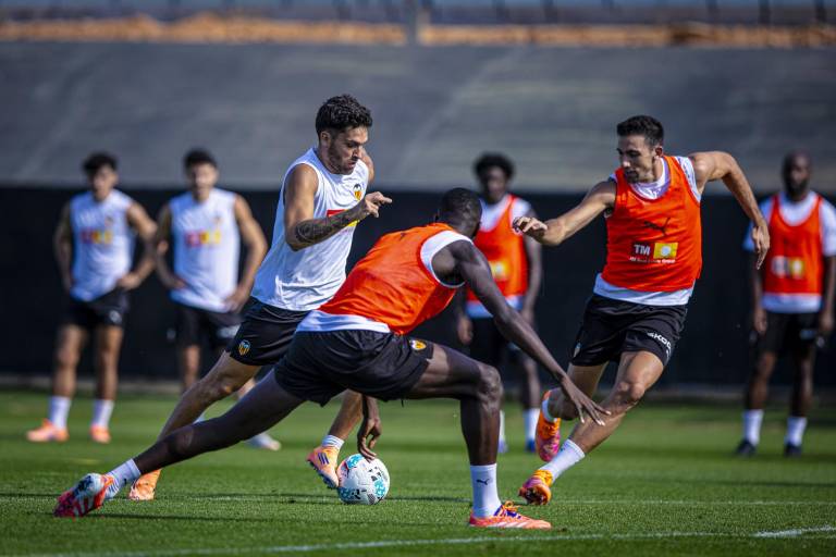 Aplazado el Valencia-Real Oviedo de este lunes que se jugará este martes