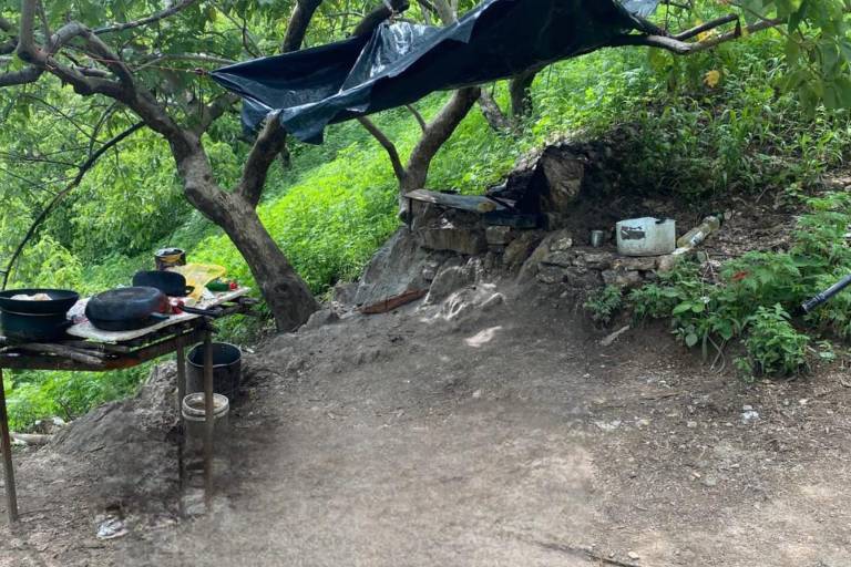 Marina asegura armas, droga y equipo táctico tras enfrentamiento en Cosalá