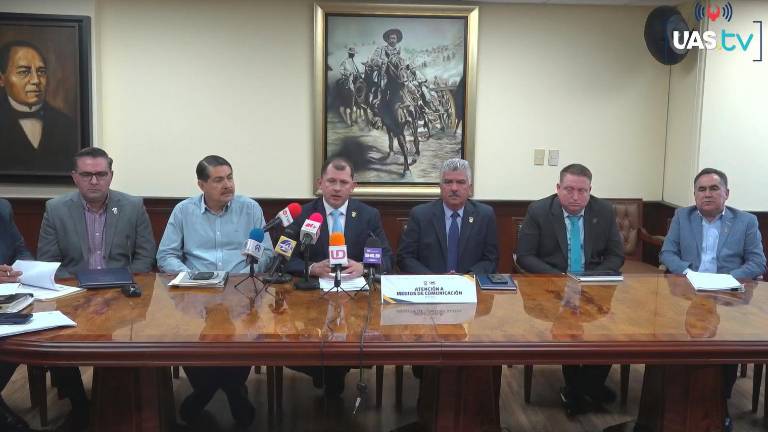 Conferencia de prensa de funcionarios de la UAS sobre un amparo concedido por jueces de distrito.