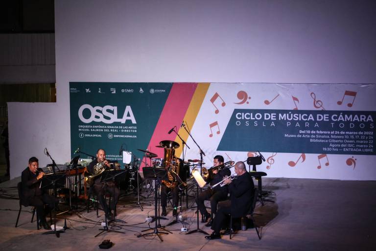 Viven una Noche de jazz y metales con la OSSLA en el ágora del Isic