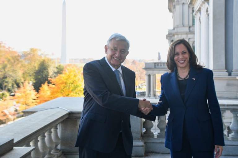AMLO se reúne con Kamala Harris, previo a reunión con Biden