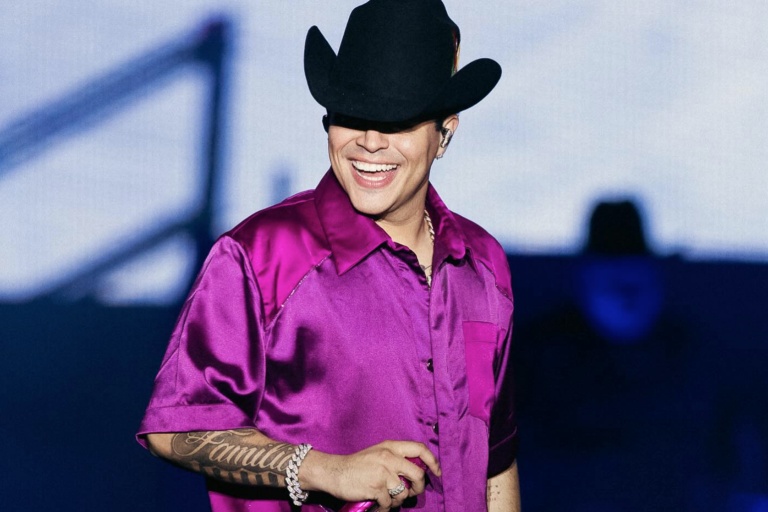 Anuncia Eduin Caz que Grupo Firme no interpretará corridos en sus presentaciones