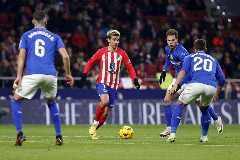 El Getafe empata a tres y rompe racha de victorias del Atlético en casa