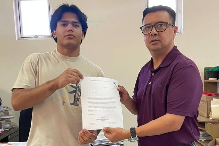 El gimnasta Aarón Ibarra presenta su candidatura.