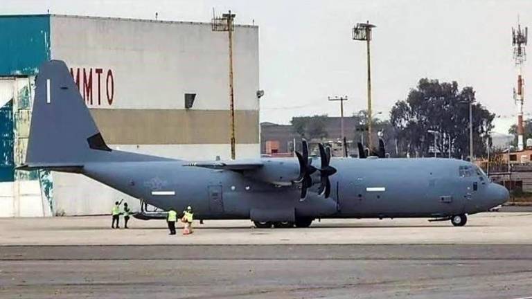 Avión Hércules del Ejército de Estados Unidos donde se transportó a personal mexicano a ese país para una capacitación.