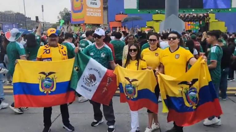 Pese a los problemas diplomáticos, aficionados mexicanos y ecuatorianos han podido convivir sin problemas en los Fan Fest del Mundial.