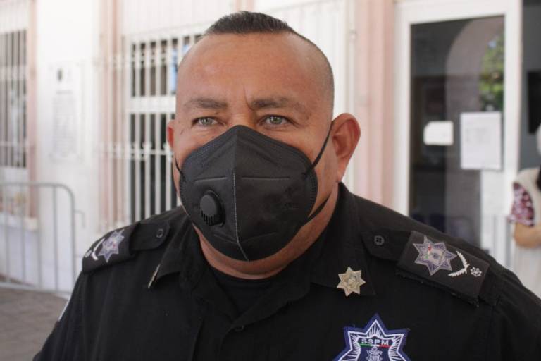 Investigan al jefe policiaco de Mazatlán por otorgar ascensos sin notificar al Ayuntamiento, incluido el de su hija, revela ‘El Químico’