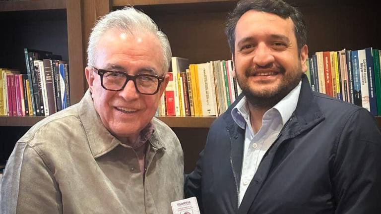 El Gobernador Rubén Rocha Moya compartió en sus redes sociales una foto sobre la visita de Andrés Manuel López Beltrán.