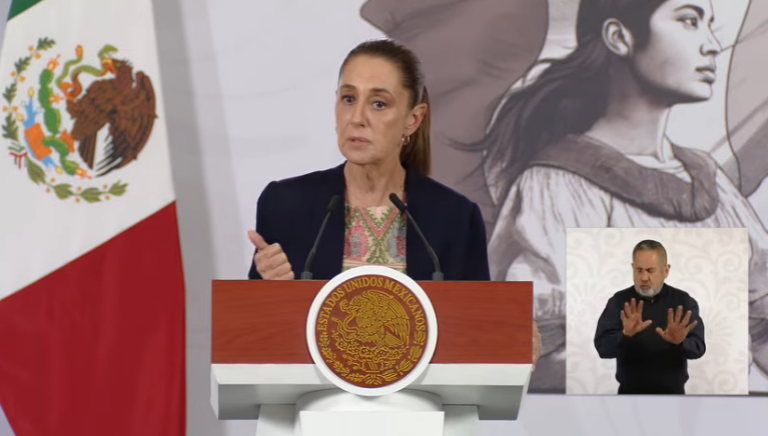 La Presidenta de México Claudia Sheinbaum Pardo afirmó que los libros de texto gratuitos no son un patrimonio personal.