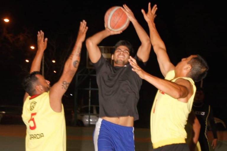 Impone Villas del Rey su ley en Torneo de Baloncesto de Segunda Fuerza