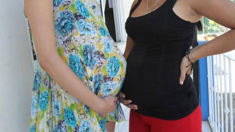 Datos del INEGI muestran que Sinaloa mantiene una tasa de 7.7 nacimientos por cada 100 mil habitantes en madres menores de edad.