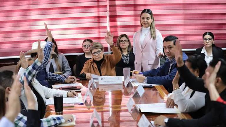 El Ayuntamiento de Guasave aprobó un incremento de 7 mil pesos mensuales para las y los regidores durante el año 2025.