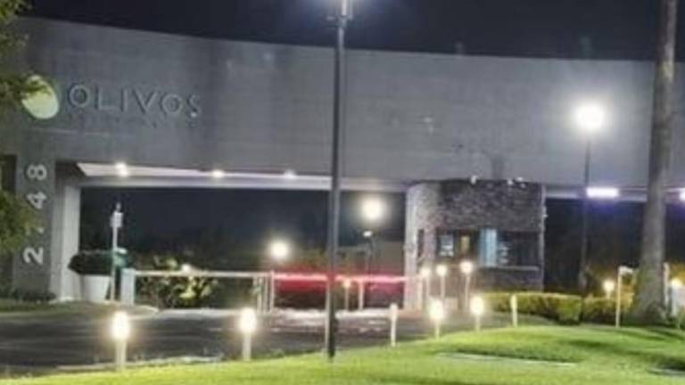 Dos jóvenes sinaloenses, un hombre y una mujer, fueron asesinados a balazos en un residencial de Zapopan.