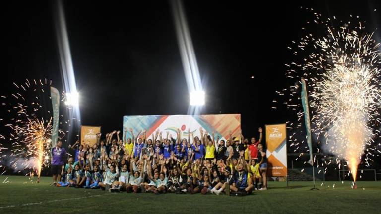 Toros Mazatlán ‘A’ y Leonas D’portenis se coronan en la Liga de Futbol Imdem Femenil