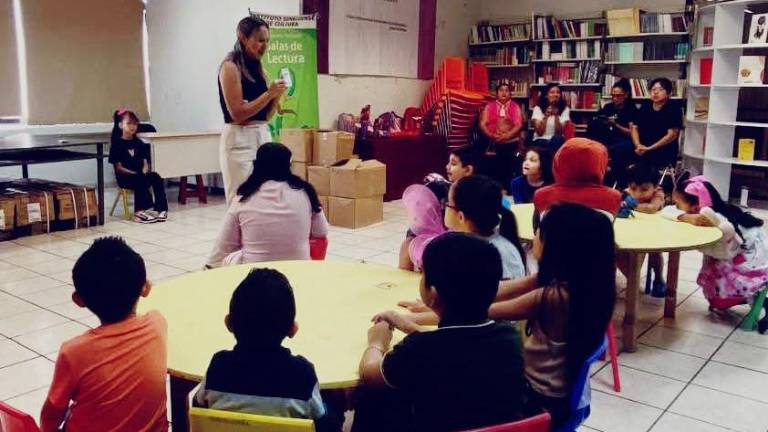 Pequeños celebran la amistad en la Sala de Formación Lectora del Isic.