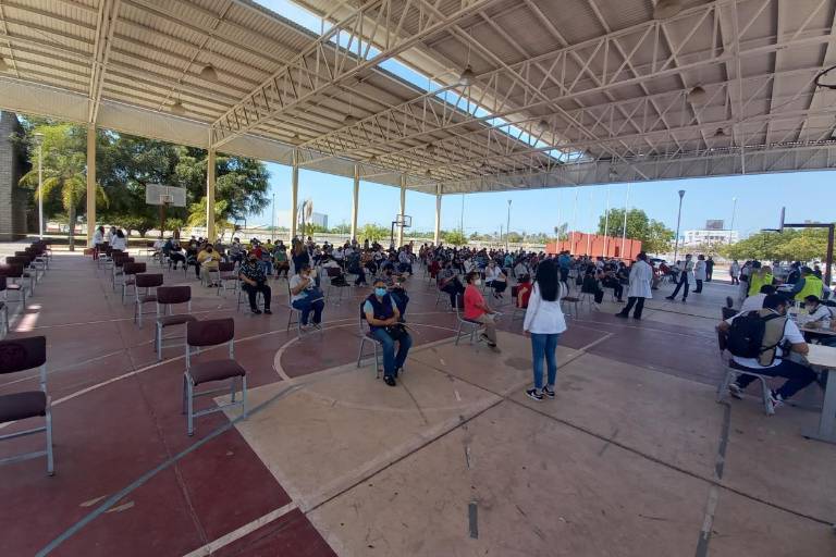 En la UAdeO en Culiacán retrasan vacunación, a pesar de que dosis sí llegaron